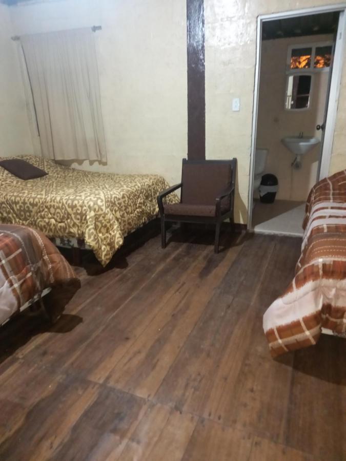 Montano Camping & Hostel Baños Eksteriør billede