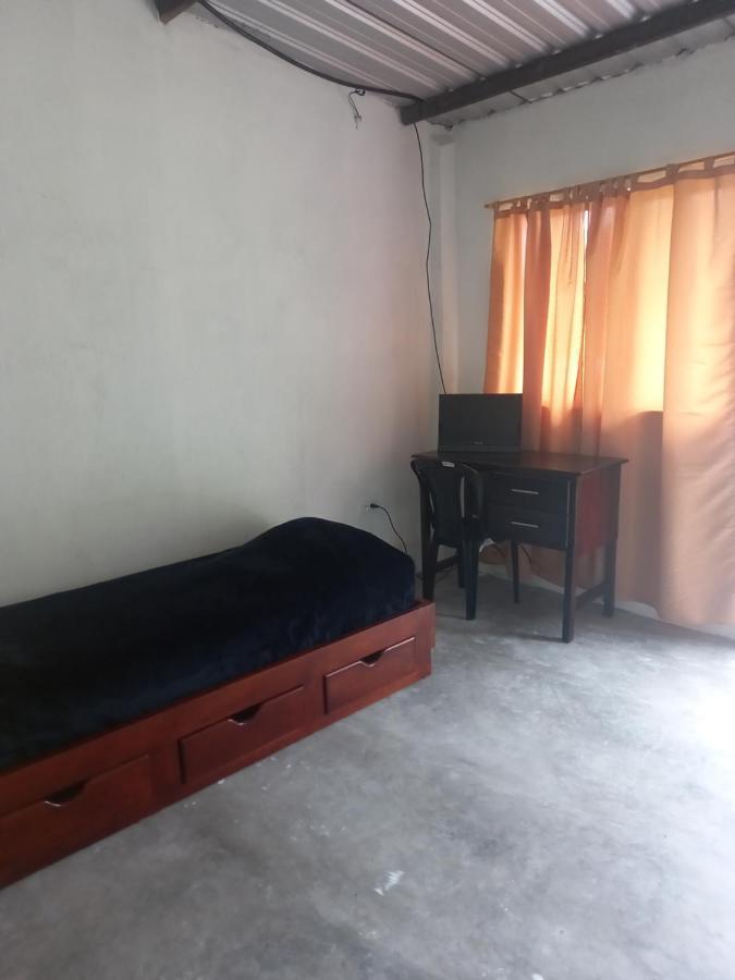 Montano Camping & Hostel Baños Eksteriør billede