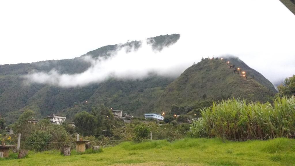 Montano Camping & Hostel Baños Eksteriør billede