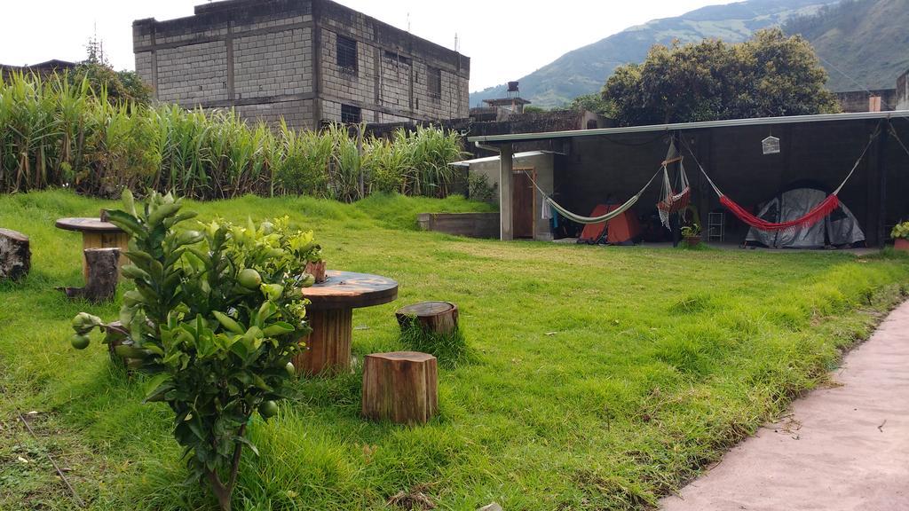 Montano Camping & Hostel Baños Eksteriør billede