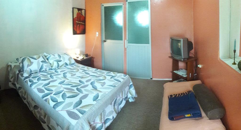 Montano Camping & Hostel Baños Eksteriør billede
