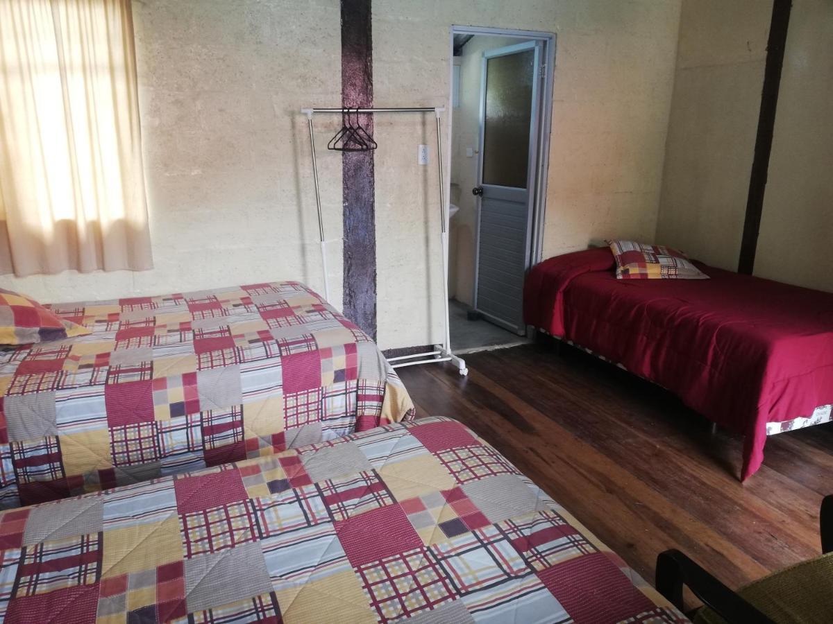 Montano Camping & Hostel Baños Eksteriør billede