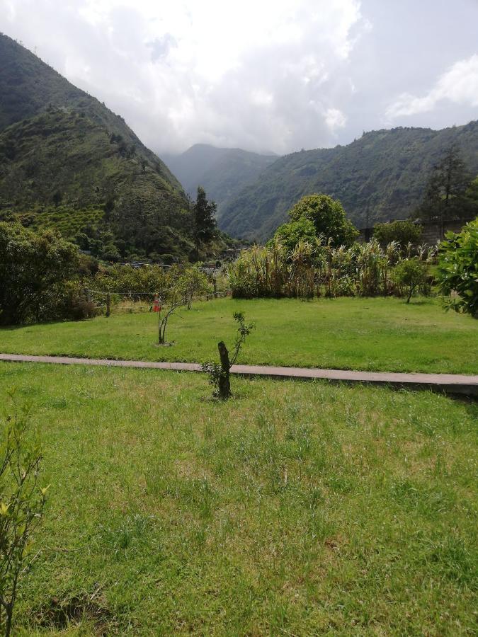 Montano Camping & Hostel Baños Eksteriør billede