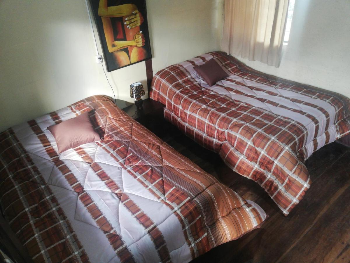 Montano Camping & Hostel Baños Eksteriør billede